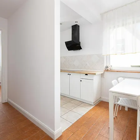 Cos Innego - 150 Metrow Do Plazy Homestay