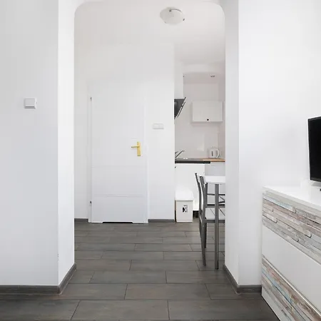 Cos Innego - 150 Metrow Do Plazy Homestay Dziwnowek