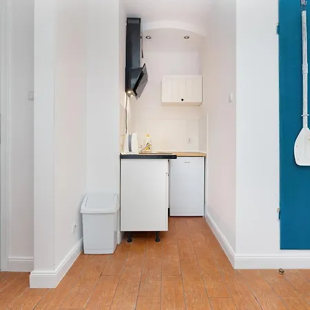 Cos Innego - 150 Metrow Do Plazy