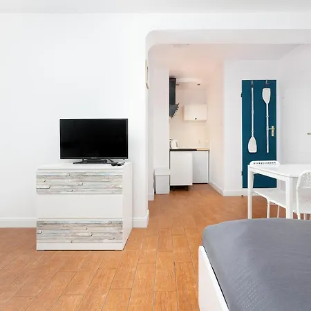 Cos Innego - 150 Metrow Do Plazy Homestay Dziwnowek