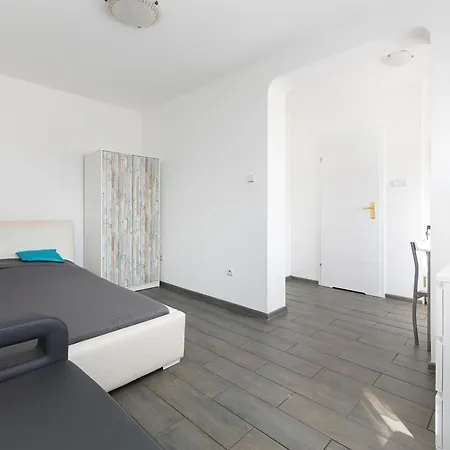 Cos Innego - 150 Metrow Do Plazy *