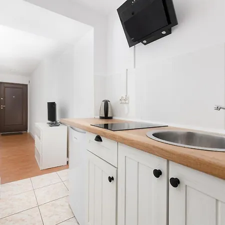 Cos Innego - 150 Metrow Do Plazy Homestay *