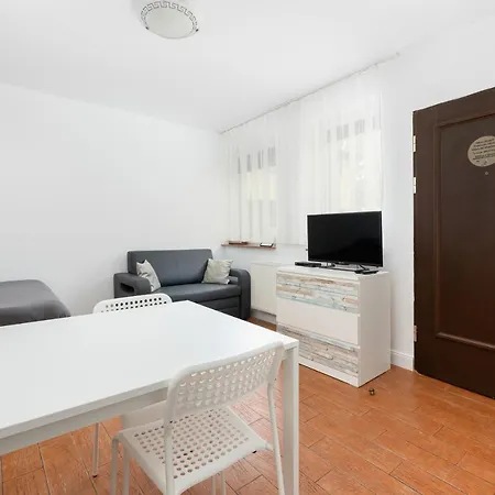 Homestay Cos Innego - 150 Metrow Do Plazy *