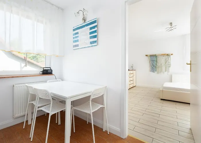 Séjour chez l'habitant Cos Innego - 150 Metrow Do Plazy *