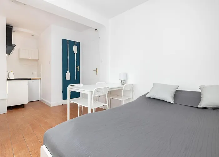 Cos Innego - 150 Metrow Do Plazy * Dziwnówek